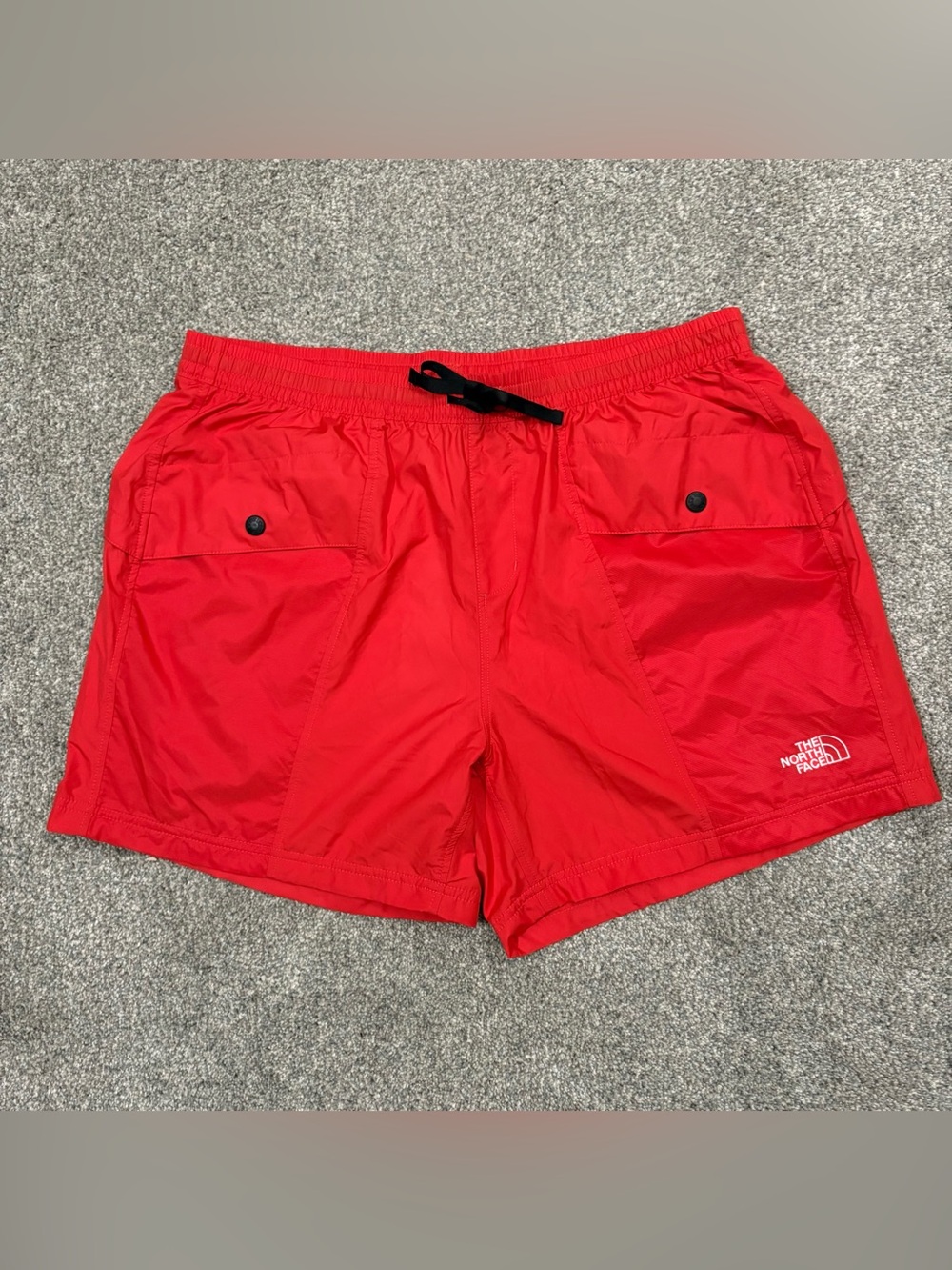 THE NORTH FACE Women's LG Shorts, Windwall 5" Outline Horizon Red Mesh Lined